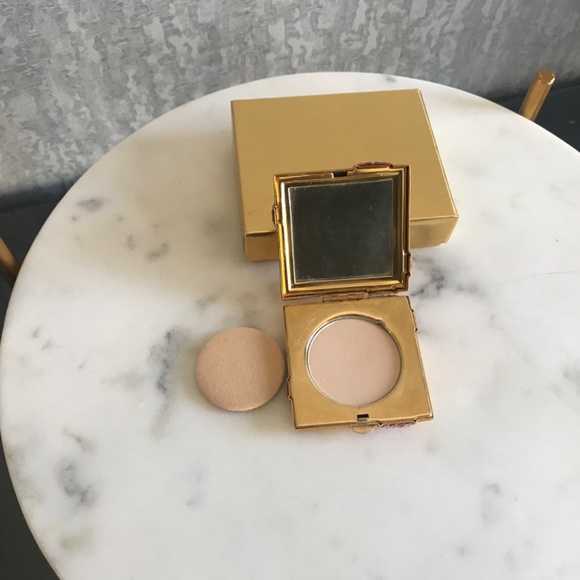 Estée Lauder compact - Picture 2 of 4